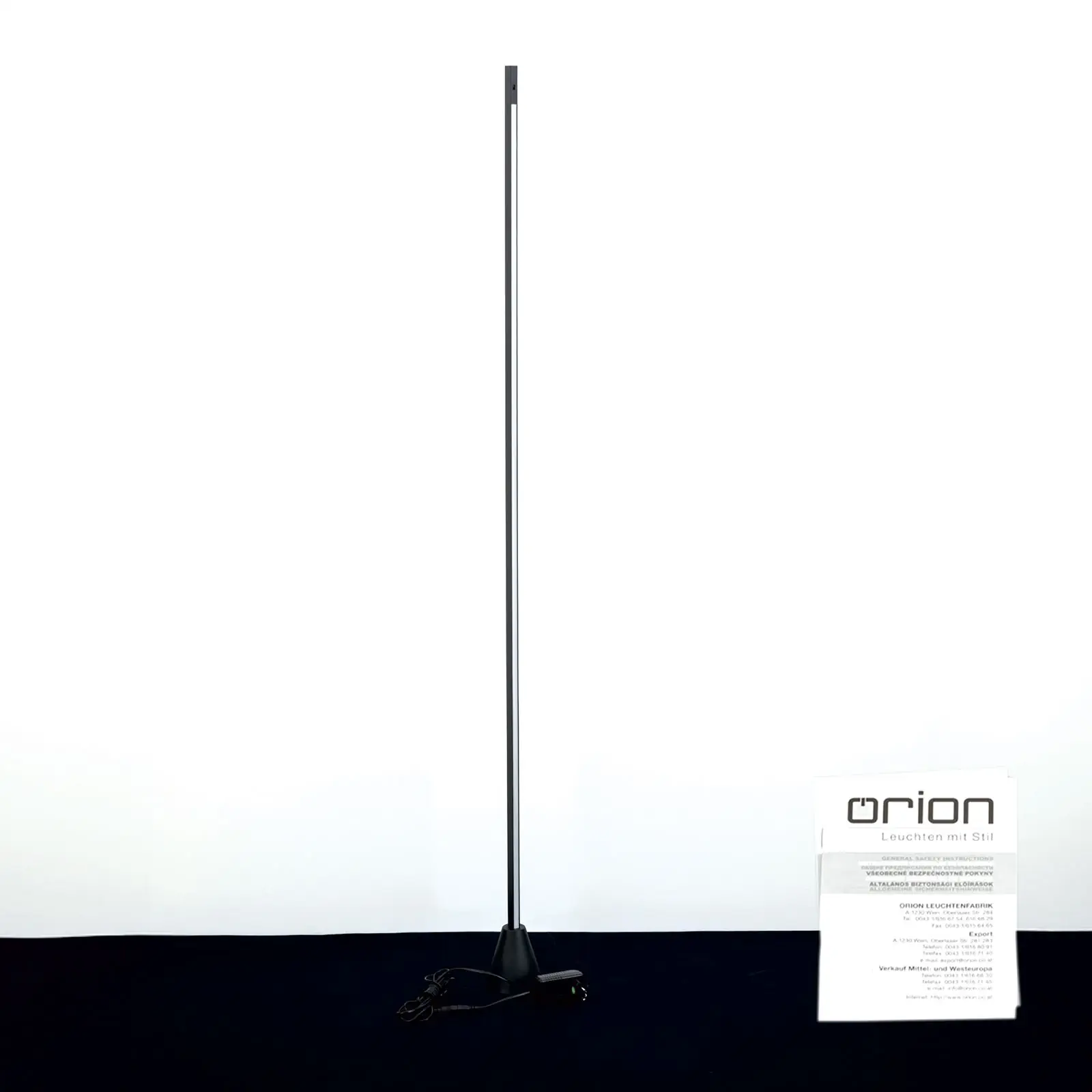 LED podna lampa SOJIE, rotacija 330°, crna - 8