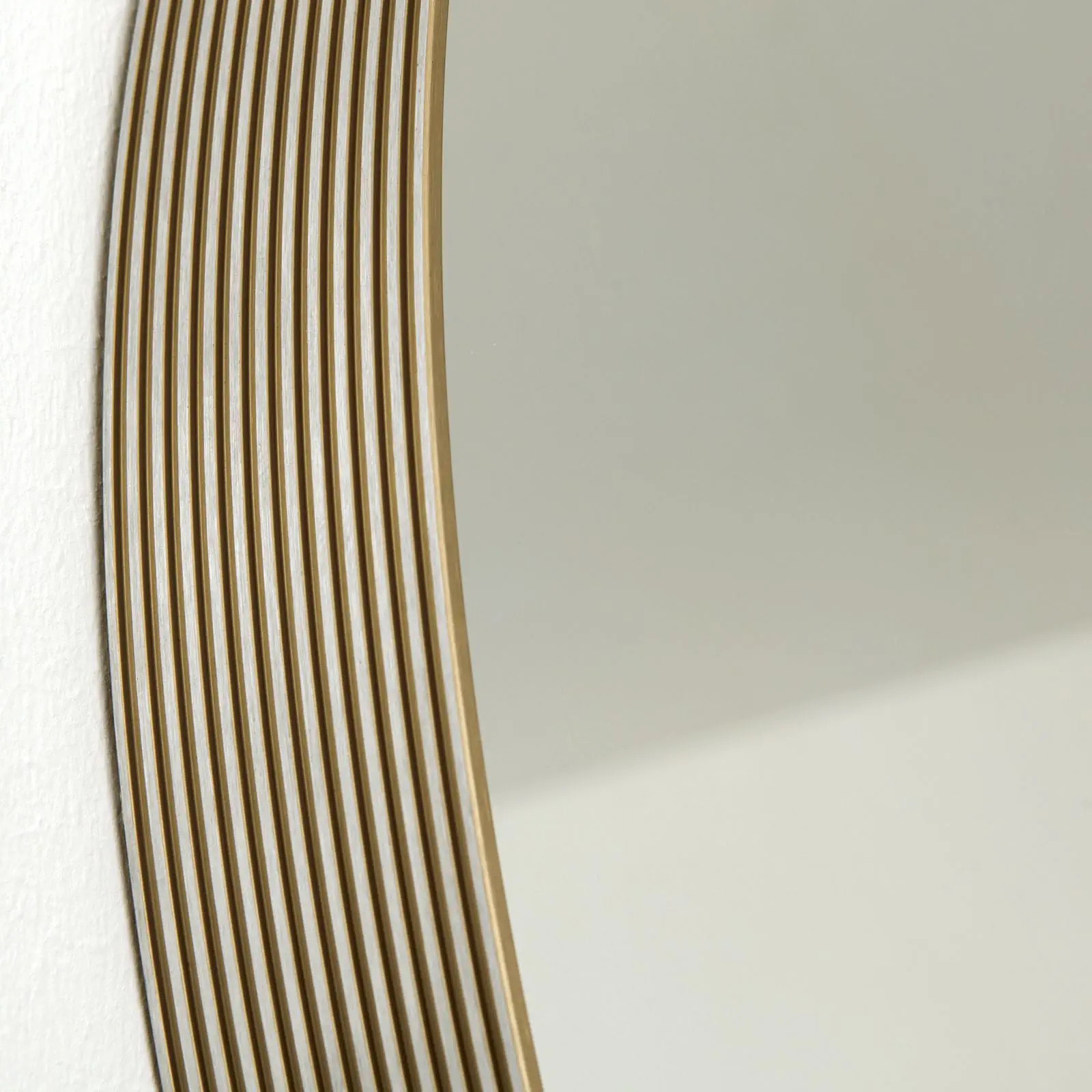 Ogledalo CARLO, Ø 61 cm, mat zlatno anodizirano - 4