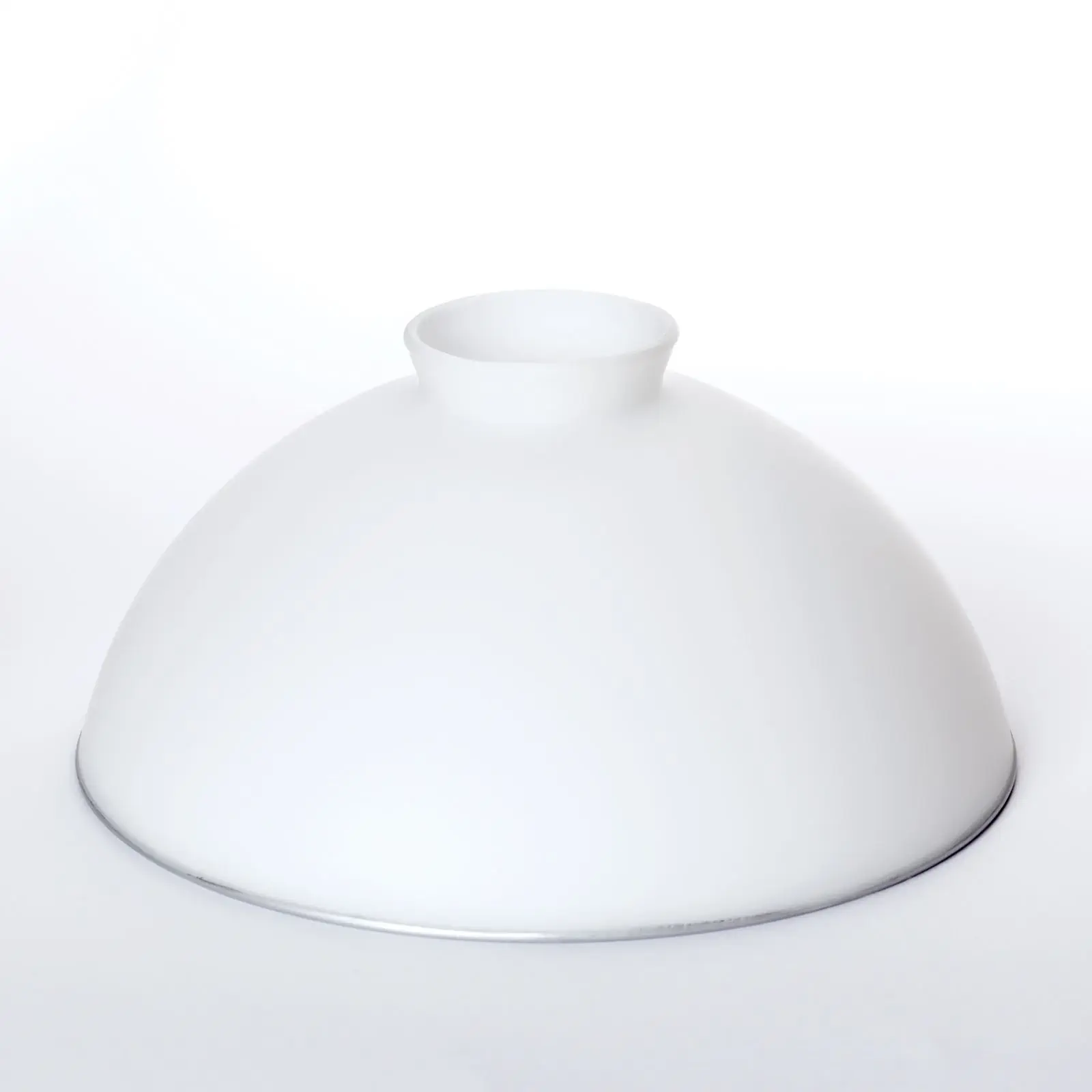 Stakleni abažur LANDHAUS 432, Ø 200 mm, opal mat sa srebrnim prstenom