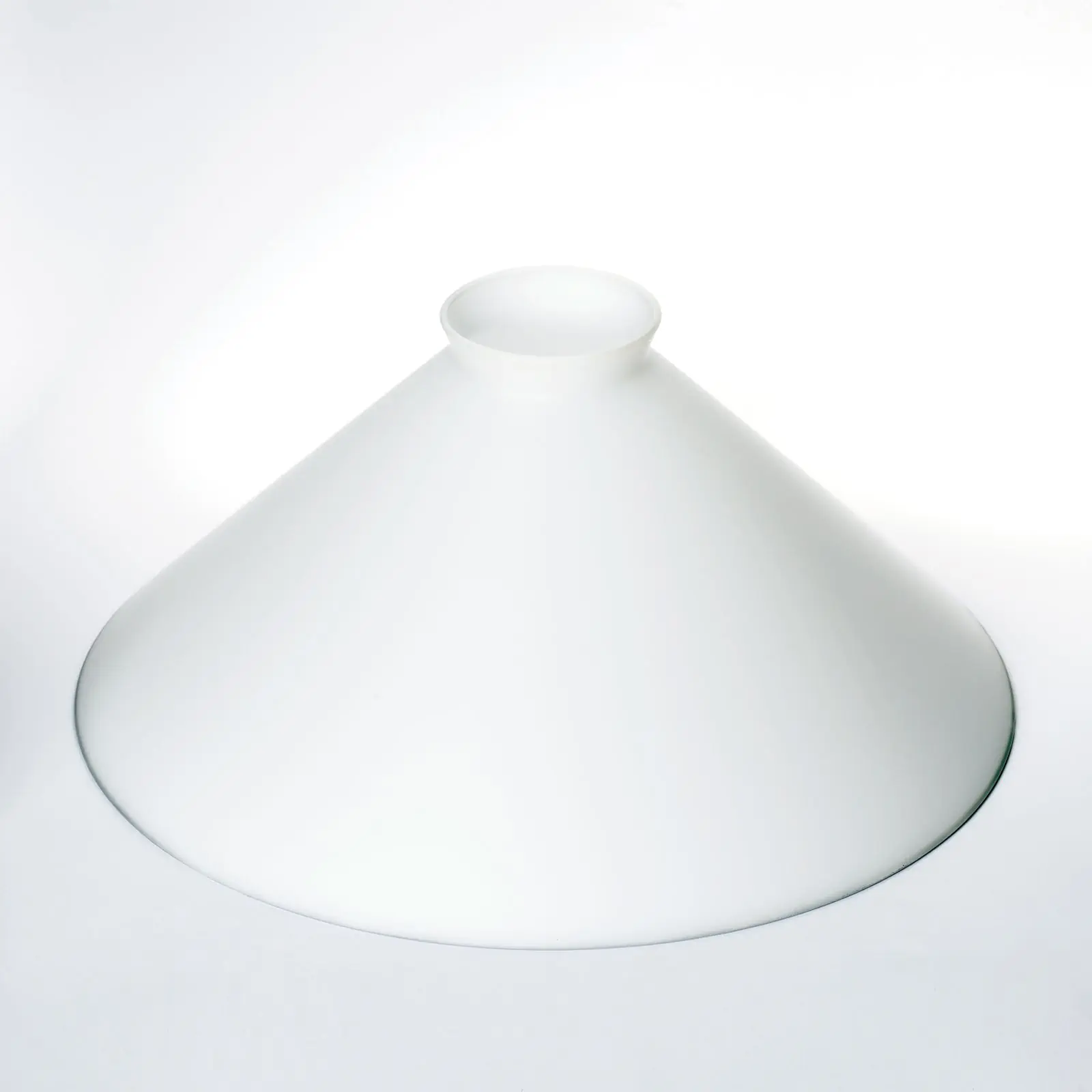 Stakleni abažur LANDHAUS 437, Ø 360 mm, opal mat sa srebrnim prstenom