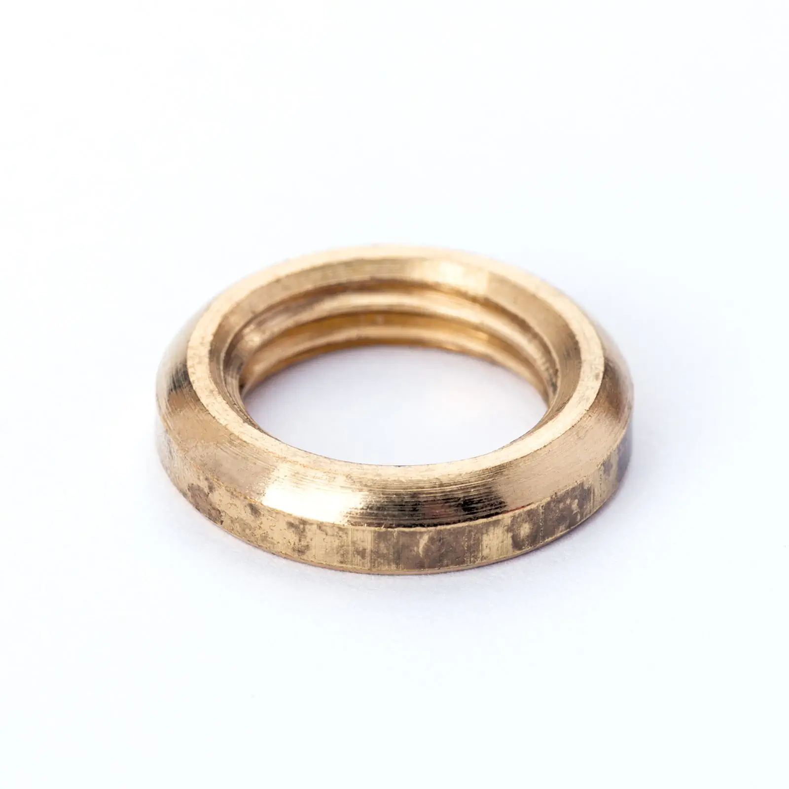 Poluokrugla matica, navoj M10x1, mesing